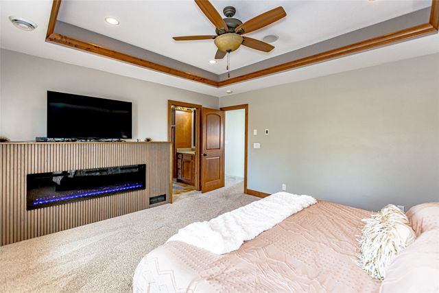 624 Lincoln Court, Center Point, IA 52213