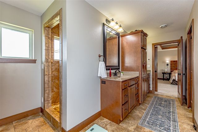 624 Lincoln Court, Center Point, IA 52213