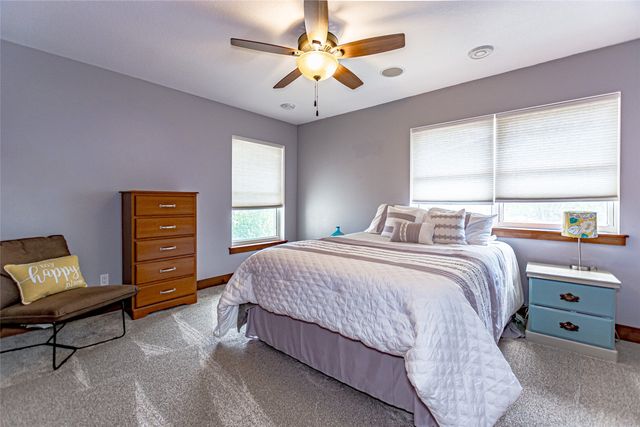 624 Lincoln Court, Center Point, IA 52213