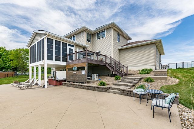 624 Lincoln Court, Center Point, IA 52213
