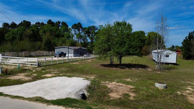 1202 County Road 5035, Cleveland, TX 77327