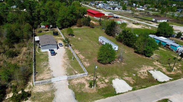 1202 County Road 5035, Cleveland, TX 77327