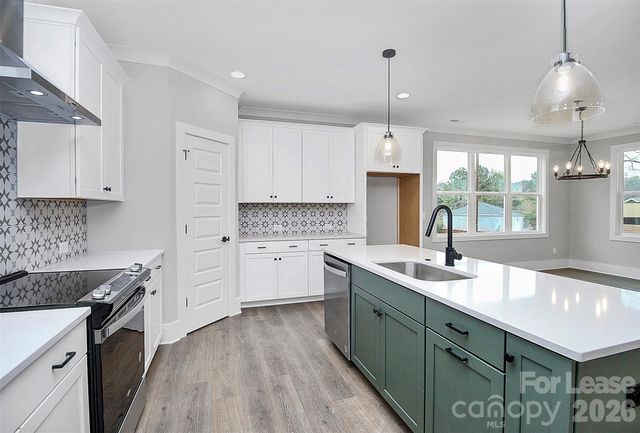 2957 Ross Avenue, Charlotte, NC 28208