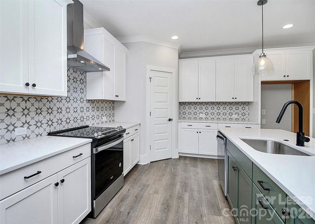 2957 Ross Avenue, Charlotte, NC 28208