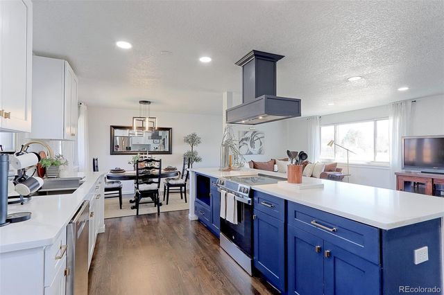 1903 S Cody Way, Lakewood, CO 80227