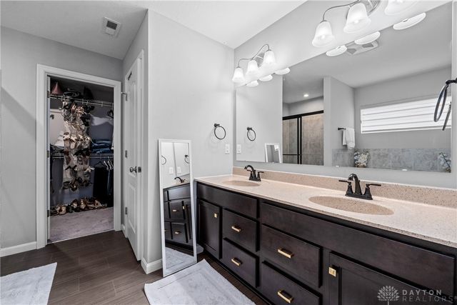 3553 Shellbark Drive, Bellbrook, OH 45305