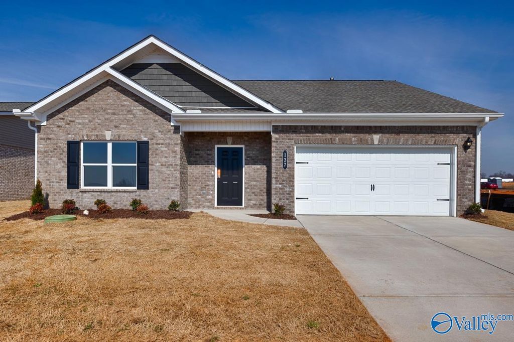 194 Mill Valley Way, New Market, AL 35761