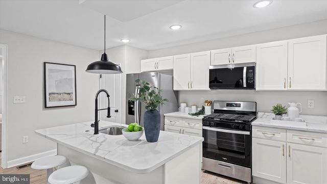 1007 MOUNT HOLLY ST, Baltimore, MD 21229