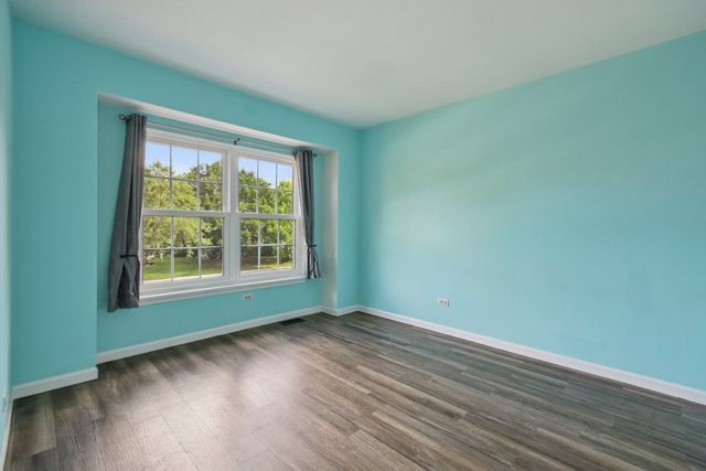 616 Pinehurst Drive, North Aurora, IL 60542