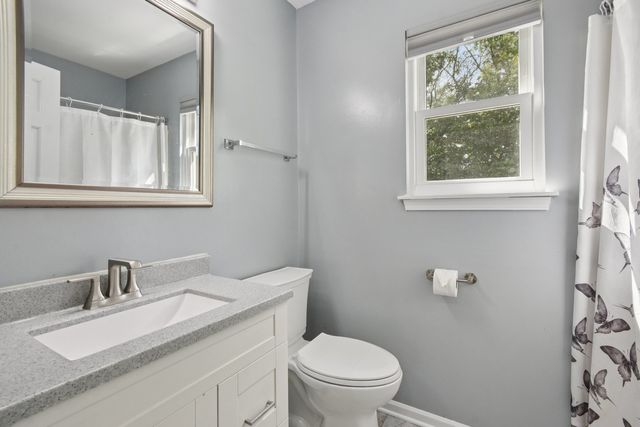 616 Pinehurst Drive, North Aurora, IL 60542