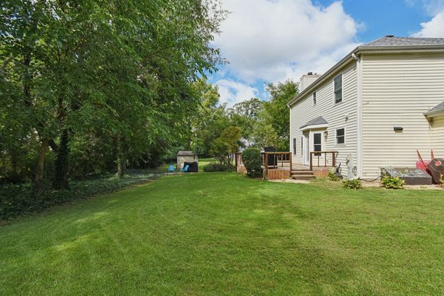 616 Pinehurst Drive, North Aurora, IL 60542