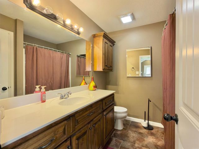 300 Sunset Dr, Paragould, AR 72450