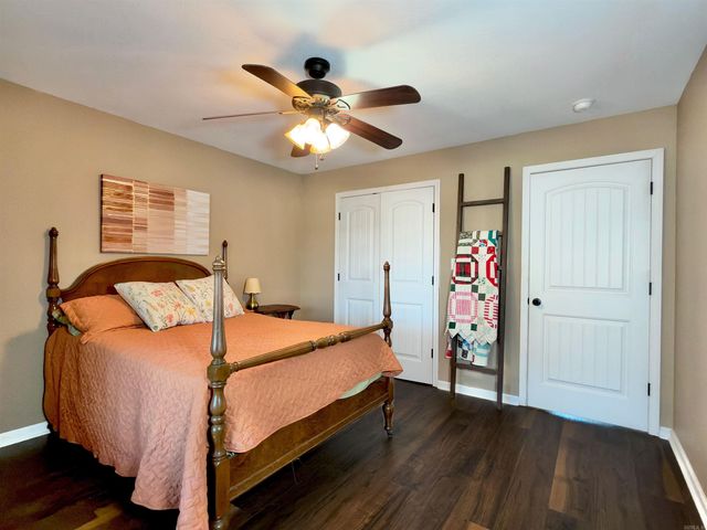 300 Sunset Dr, Paragould, AR 72450