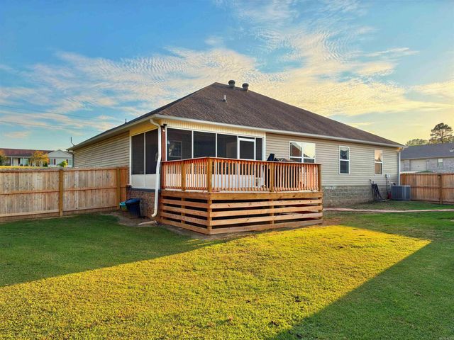300 Sunset Dr, Paragould, AR 72450