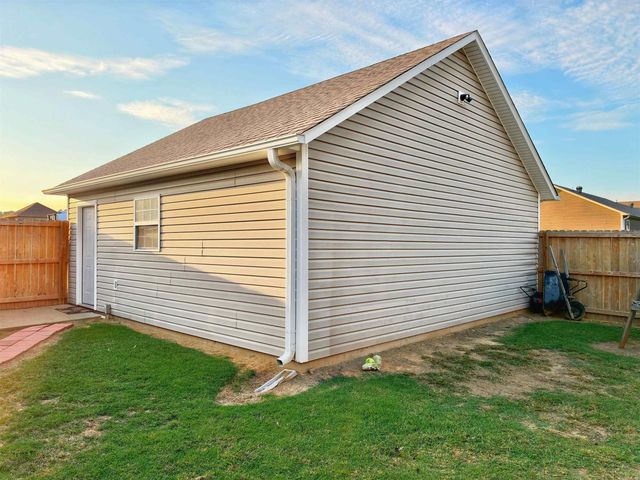 300 Sunset Dr, Paragould, AR 72450