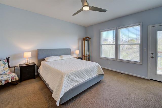 3900 NW Eclipse Place, Blue Springs, MO 64015
