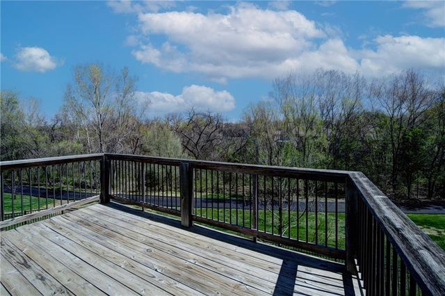 3900 NW Eclipse Place, Blue Springs, MO 64015