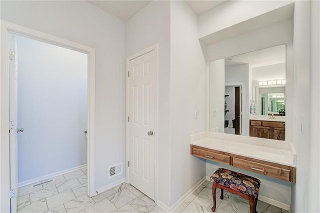 3900 NW Eclipse Place, Blue Springs, MO 64015