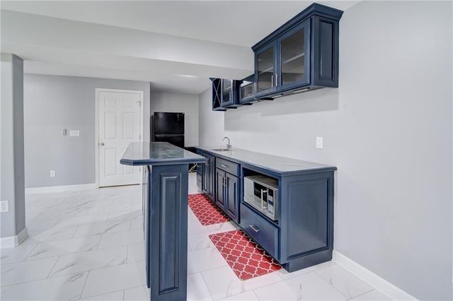 3900 NW Eclipse Place, Blue Springs, MO 64015