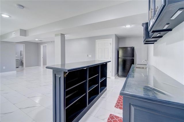 3900 NW Eclipse Place, Blue Springs, MO 64015