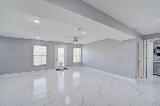 3900 NW Eclipse Place, Blue Springs, MO 64015