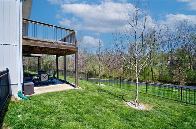 3900 NW Eclipse Place, Blue Springs, MO 64015