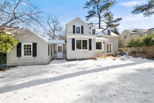 43 Tompkins Road, Scarsdale, NY 10583