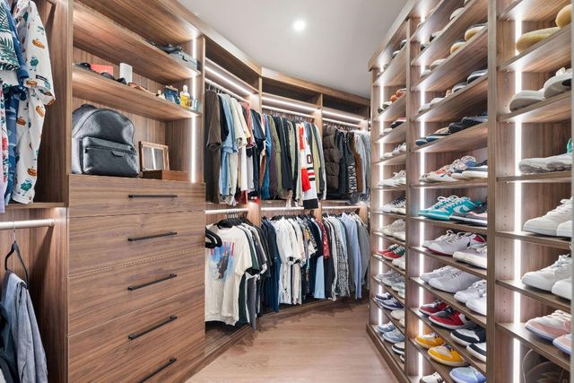 700 S Old Nob Hill Road, Plantation, FL 33324