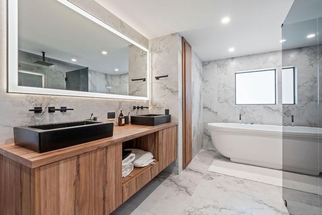 700 S Old Nob Hill Road, Plantation, FL 33324