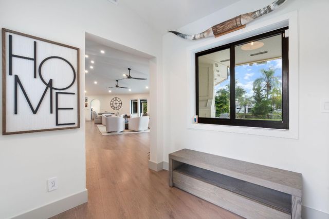 700 S Old Nob Hill Road, Plantation, FL 33324