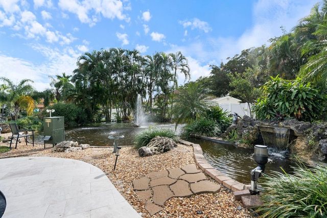 700 S Old Nob Hill Road, Plantation, FL 33324