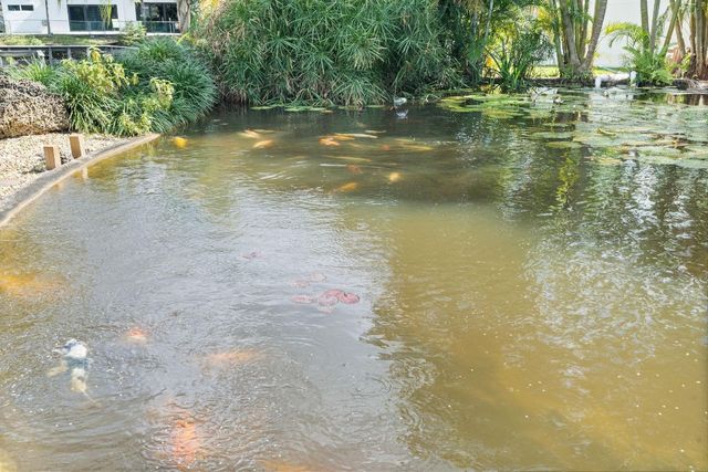 700 S Old Nob Hill Road, Plantation, FL 33324