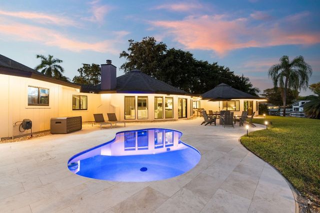 700 S Old Nob Hill Road, Plantation, FL 33324