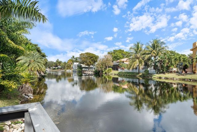 700 S Old Nob Hill Road, Plantation, FL 33324