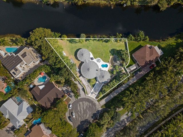 700 S Old Nob Hill Road, Plantation, FL 33324