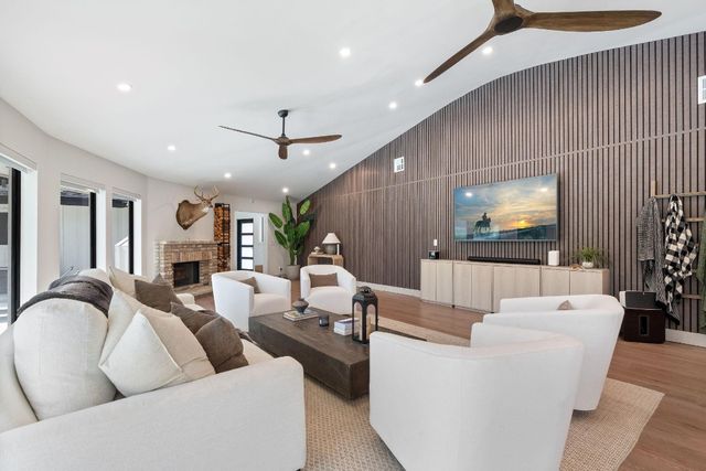 700 S Old Nob Hill Road, Plantation, FL 33324