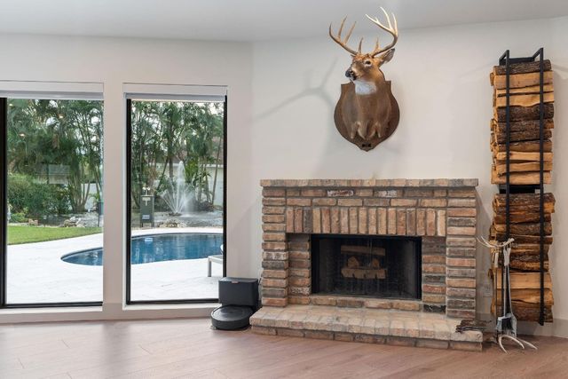 700 S Old Nob Hill Road, Plantation, FL 33324