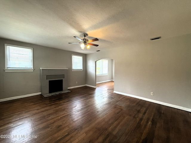 843 MACKINAW Street, Jacksonville, FL 32254