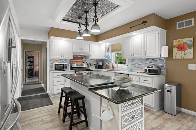 11036 Wilmington Court, Fort Wayne, IN 46814