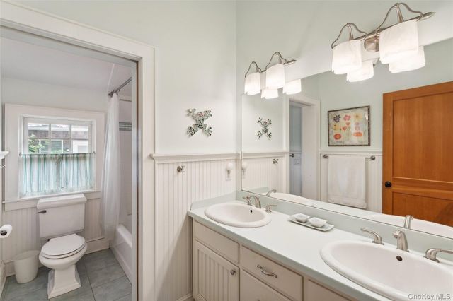 695 Main Street, Westhampton Beach, NY 11978