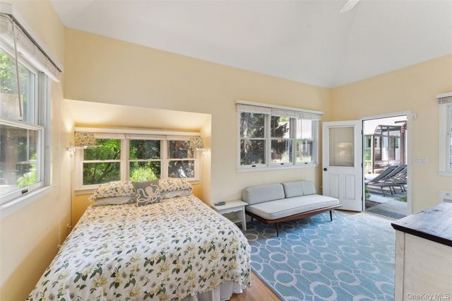 695 Main Street, Westhampton Beach, NY 11978