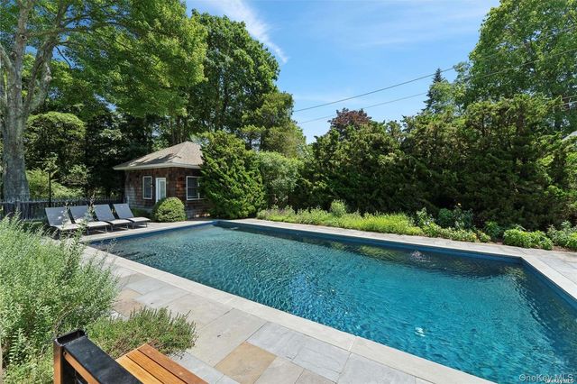 695 Main Street, Westhampton Beach, NY 11978