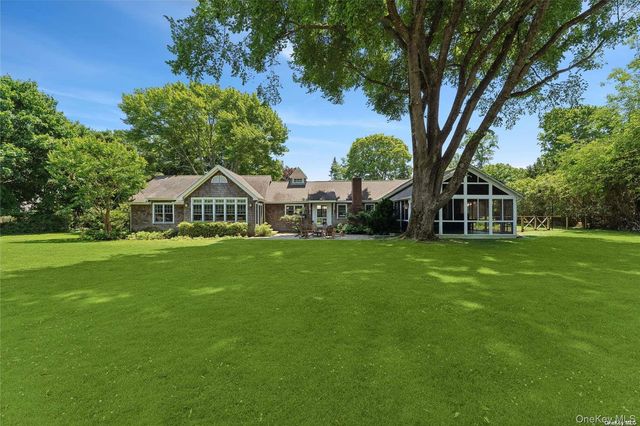 695 Main Street, Westhampton Beach, NY 11978