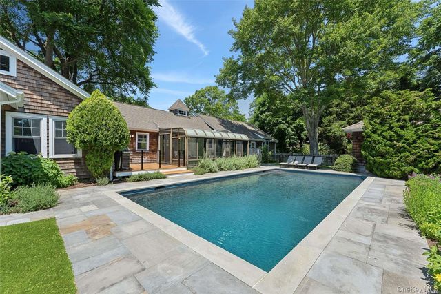 695 Main Street, Westhampton Beach, NY 11978