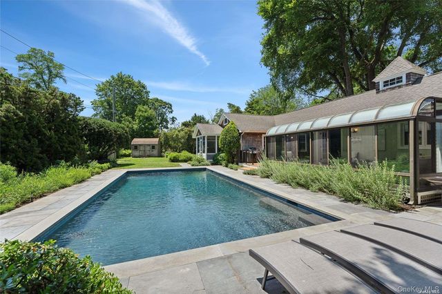 695 Main Street, Westhampton Beach, NY 11978