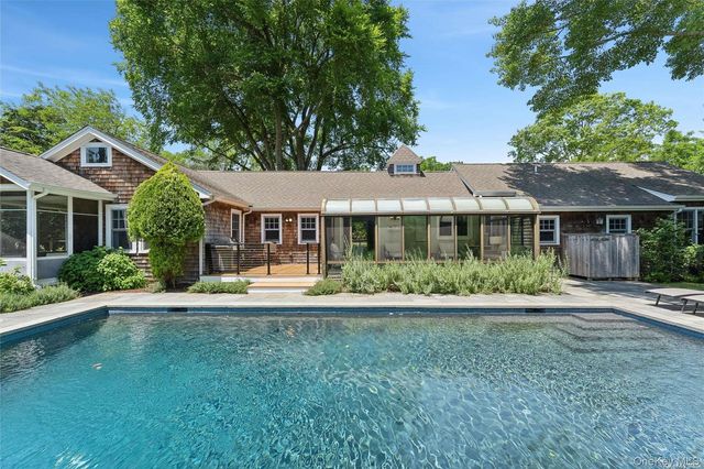 695 Main Street, Westhampton Beach, NY 11978