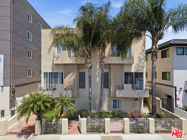 4940 Laurel Canyon Boulevard 102, Valley Village, CA 91607