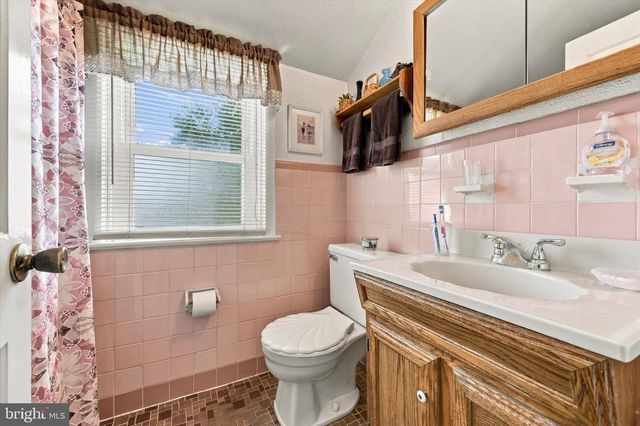 809 CYBUS WAY, Southampton, PA 18966