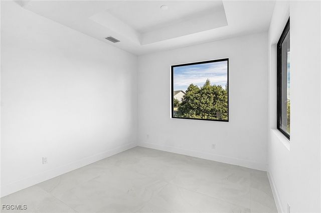 127 NW 14th AVE, Cape Coral, FL 33993