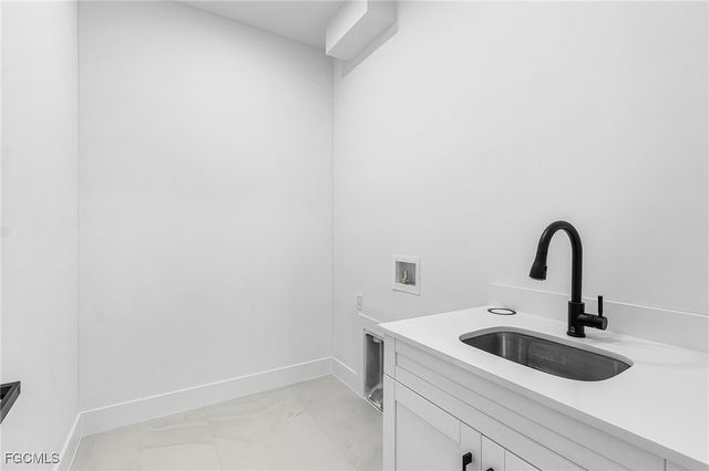 127 NW 14th AVE, Cape Coral, FL 33993